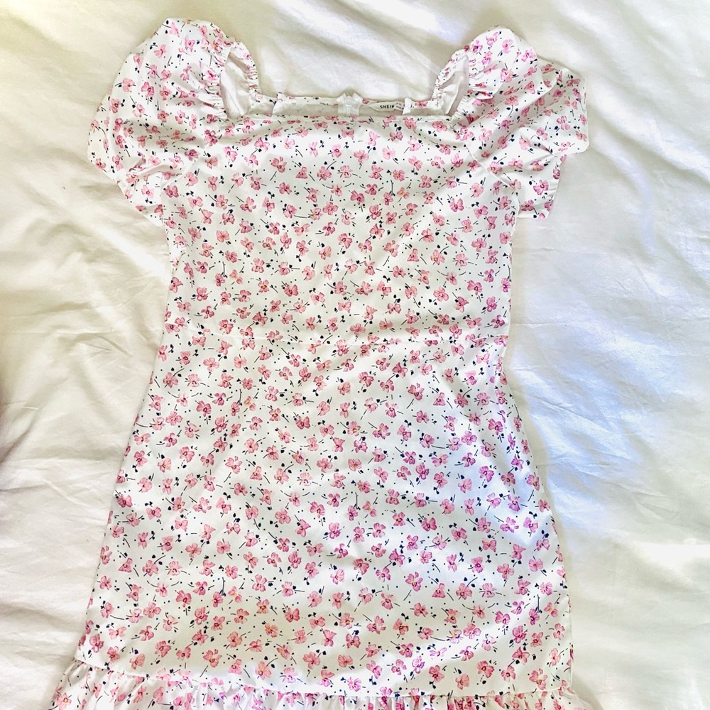 Dainty Pink Floral Dress🌷